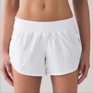 Lululemon white tracker shorts 6